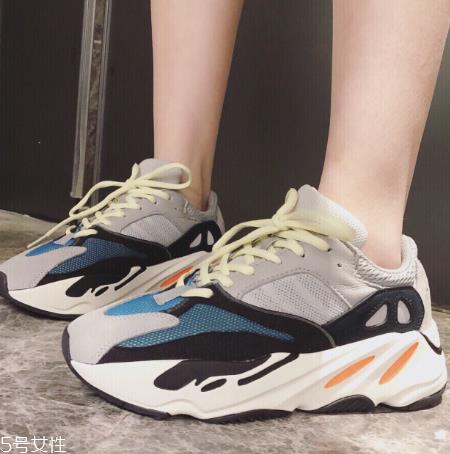 yeezy 700偏码吗？yeezy 700码数正常吗