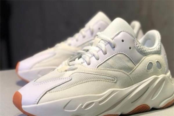 yeezy 700 salt海盐货量 入手有难度